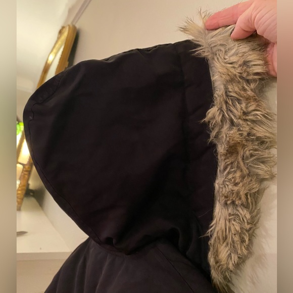 Gap • Women’s Down-Filled Parka - Picture 7 of 14